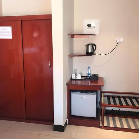 Northern Rock Hotel Mpika Экстерьер фото