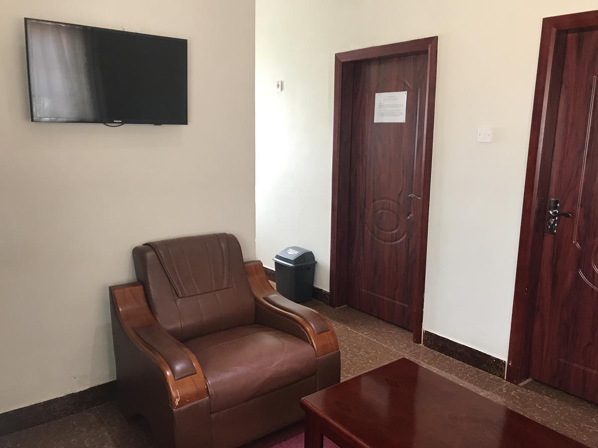 Northern Rock Hotel Mpika Номер фото