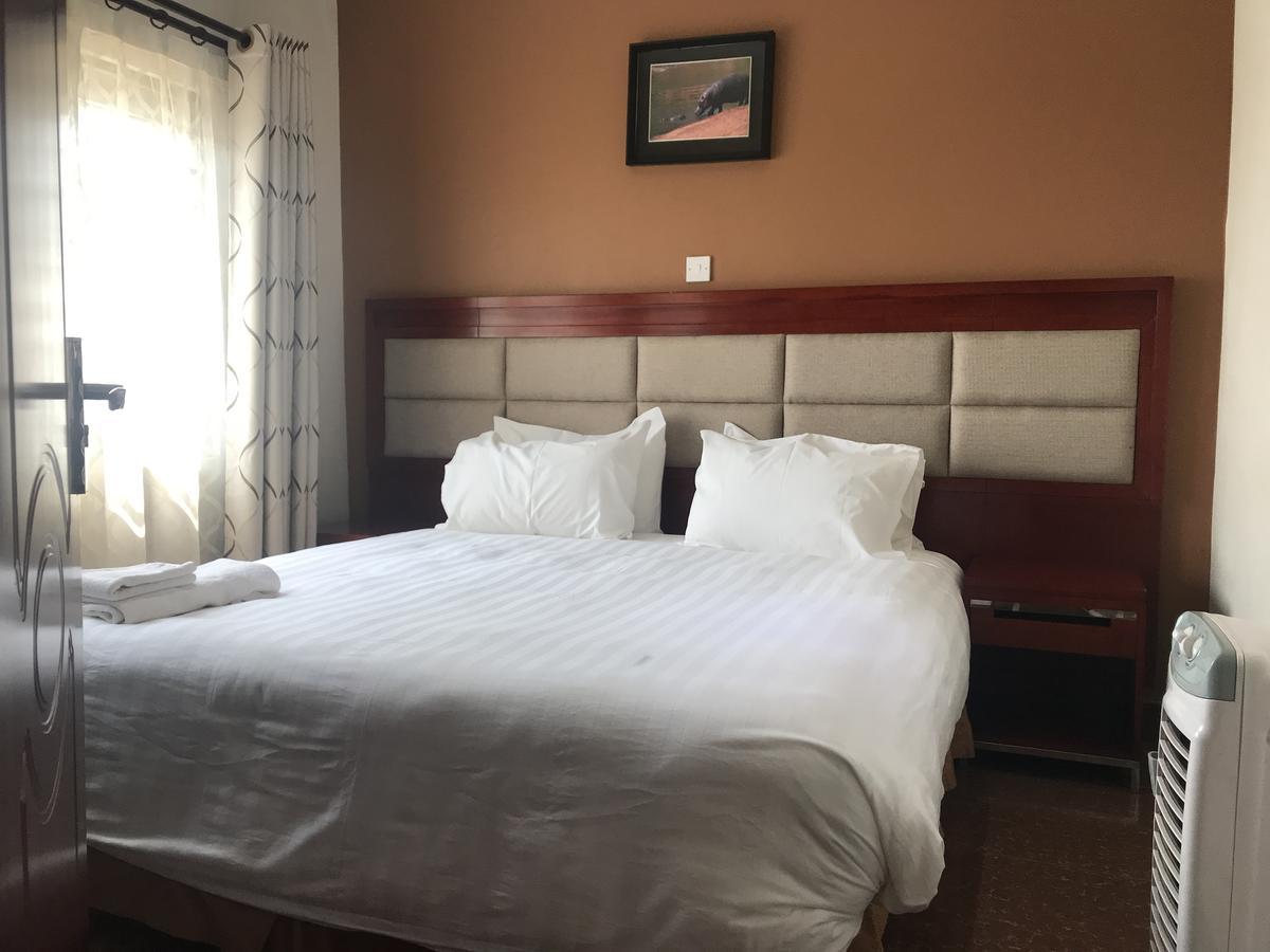 Northern Rock Hotel Mpika Экстерьер фото