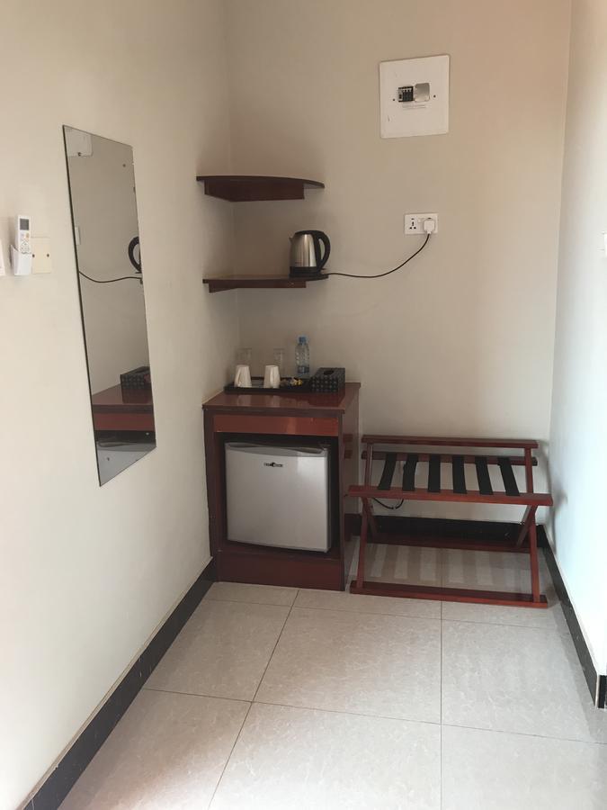 Northern Rock Hotel Mpika Экстерьер фото